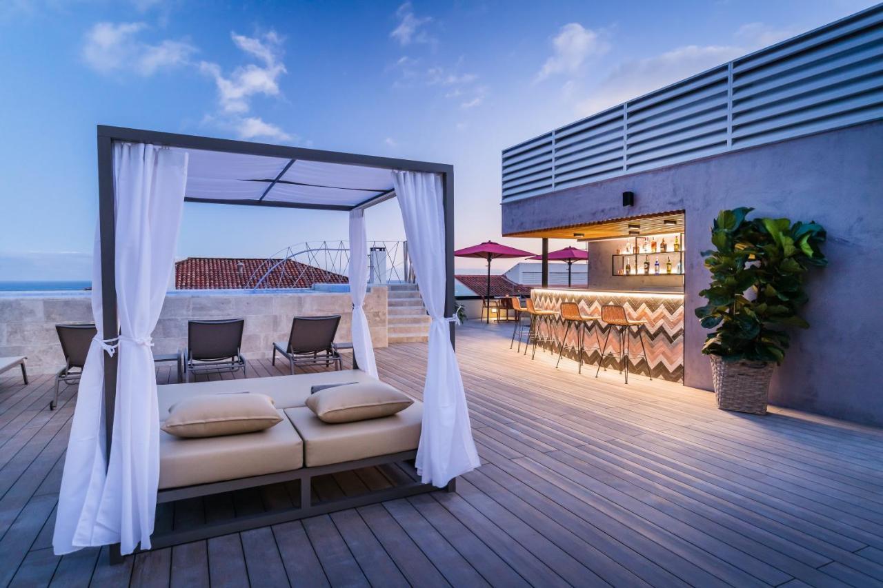 Barcelo Funchal Oldtown Hotell Eksteriør bilde Sky Bar