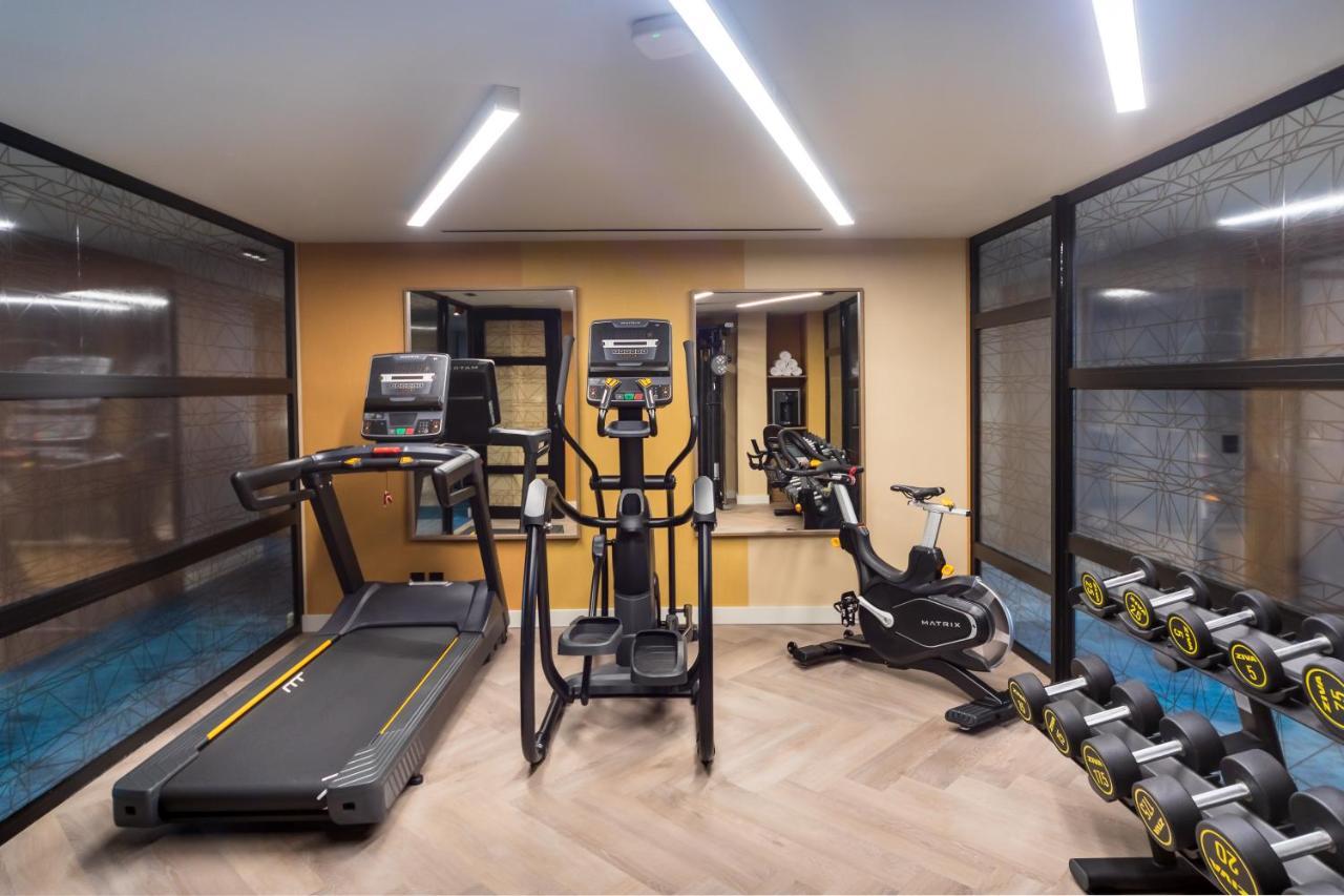 Barcelo Funchal Oldtown Hotell Eksteriør bilde The gym at the hotel