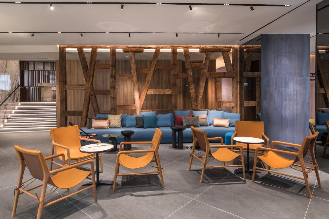 Barcelo Funchal Oldtown Hotell Eksteriør bilde The lounge at the airport